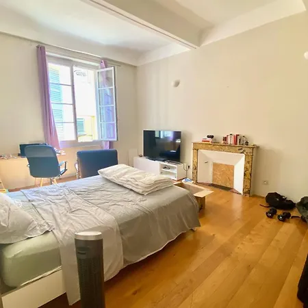 Spacious - Center *
